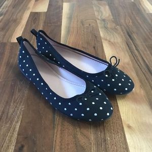 Like NEW girls size 3 black and silver flats